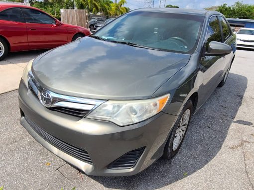 #51 2014 Toyota Camry LE