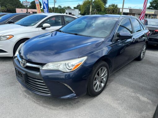 #33 2017 Toyota Camry XLE