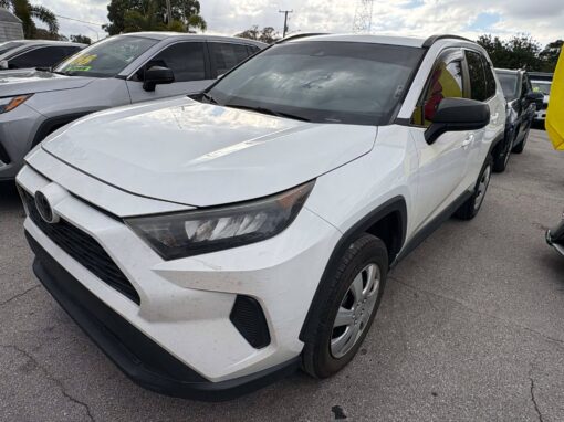 2020 Toyota RAV4 LE