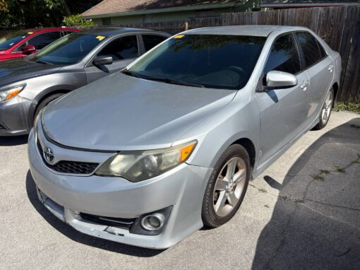 #77 2012 Toyota Camry SE