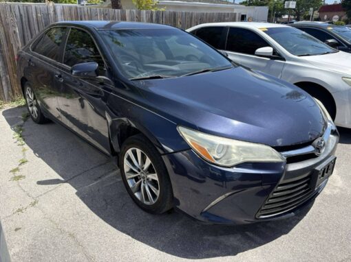 #63 2017 Toyota Camry XLE