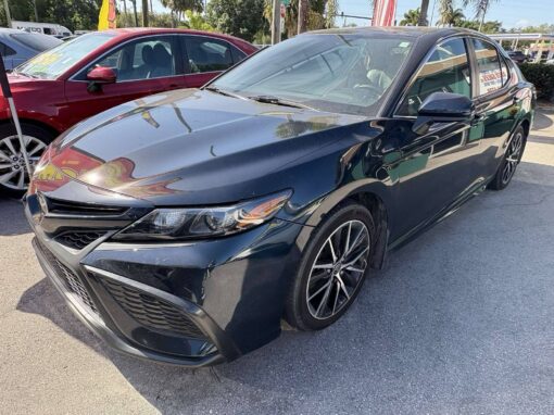 #04 2021 Toyota Camry SE