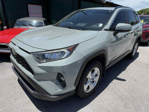 #46 2020 Toyota RAV4 XLE 069643