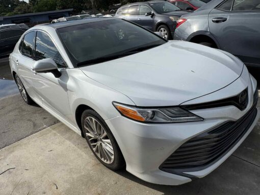 #38 2018 Toyota Camry XLE 075214