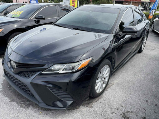 #23 2019 Toyota Camry SE 168038